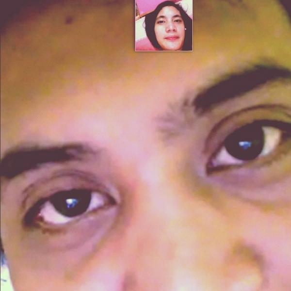 corrysina's tweet image. #me #bebeh matamu indahkan dunia-ku  @navanagenia