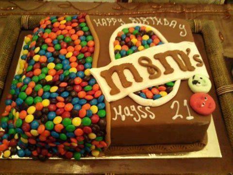 RT als je ook zo’n M&amp;M taart wilt! #FoodFromHeaven