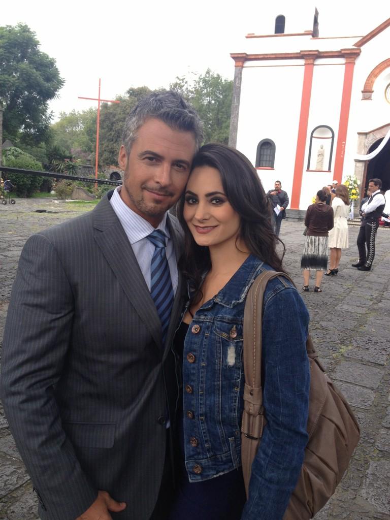 Diego Soldano En Twitter Rt Sandrakai Con Mi Dante Diegosoldano Nice No Http T Co U7dbglx9 Guaperrima Mi Teresa A Poco No