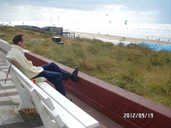 barthaarlem's tweet photo. Nog ff een keertje t strand. Genieten http://t.co/h1w47BTr