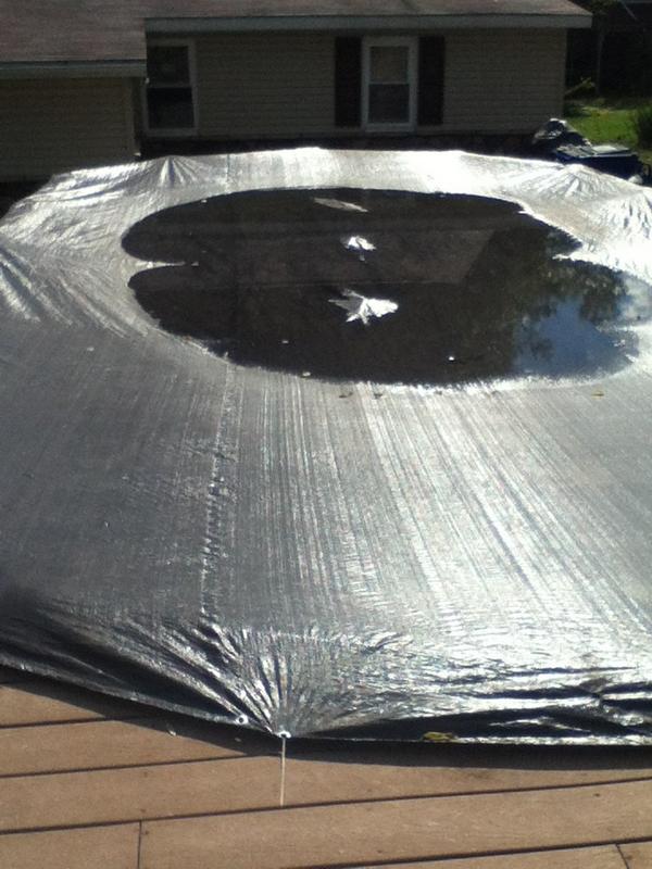 courtney24_'s tweet image. the depressing moment when you realize summers actually over. #ClosedPool #Gahh