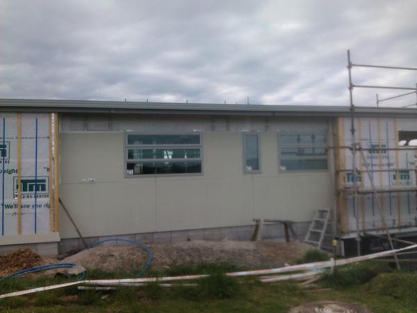 RobWacker's tweet photo. First windows:-) :-) http://t.co/i6LSIsjE