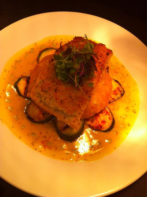 EdwardZindleIII's tweet photo. Baked Salmon, Risotto Cake, Saffron Dill Beurre Blanc, Grilled Zucchini, Basil Oil. http://t.co/2xoPzP4v