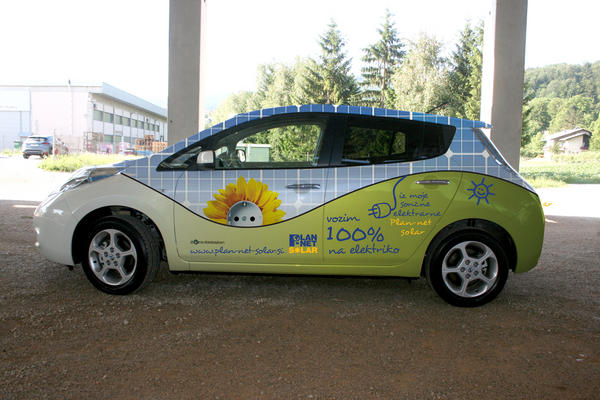 PLAN_NET's tweet photo. Oglejte si novost v naši ponudbi Električnih vozil na http://t.co/gxRHQnEp http://t.co/jtw5Fyl8