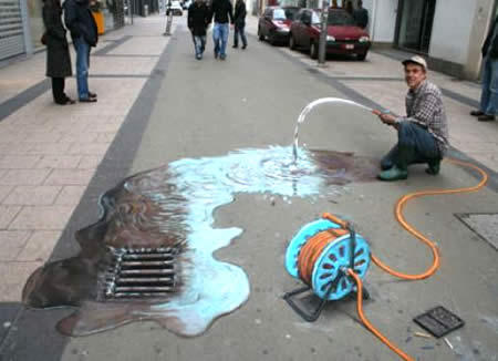 RepaveSprayOn's tweet photo. What do you think of this picture, real or fake? http://t.co/aTImGhqD