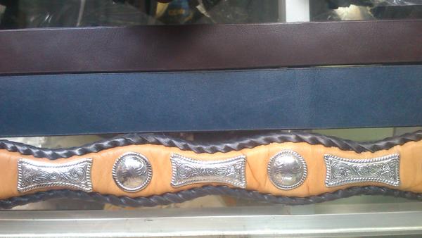 ok_leather's tweet photo. Leather belt

Price: 10000ks....15000ks http://t.co/DlW4pe3P