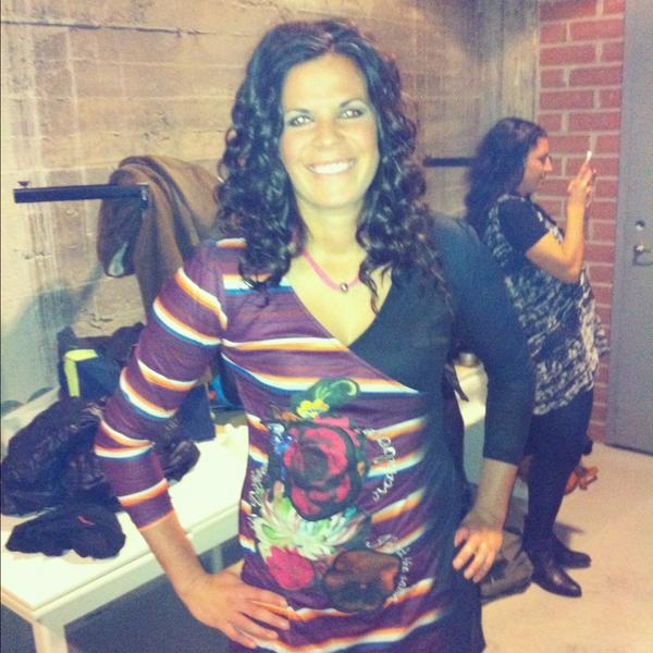 lydsaussie's tweet image. Getting dolled up for last nights fashion show #Pitea #ilike #curly #runway