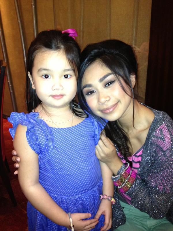 bryanchanlim's tweet photo. yumi with @JSanchezAI11 after the @benchtm event @kailim1 #GlobalBenchsetter thx jessica http://t.co/qcsfYnLO