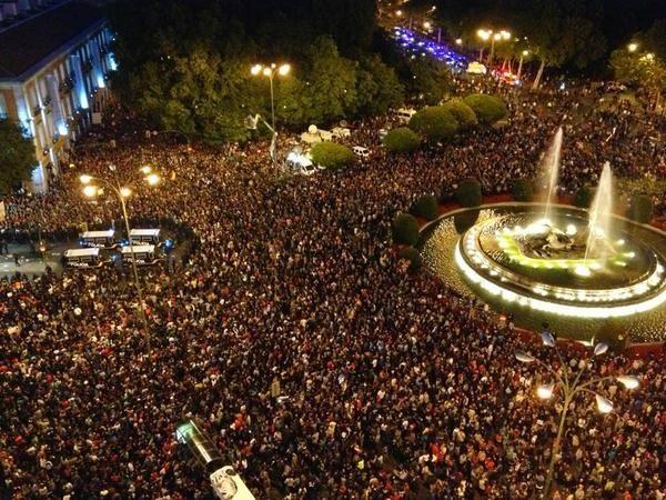 #25s - Esto es lo que el #PP entiende por "6.000 personas"  Lo que entienden por "democracia" lo demostraron con porras.