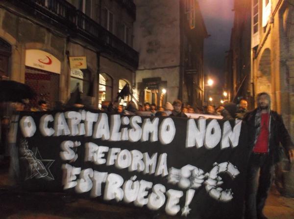 digestingfood's tweet image. Capitalism isn't reform it's destruction sign in protest in Spain.