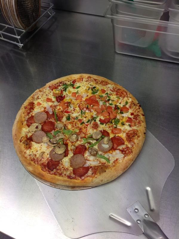 WBdominos's tweet photo. First one of the day #nicepi #tooearlyforchillis http://t.co/NtZgIvqm