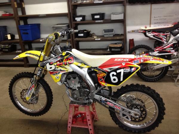 billy_hartle's tweet photo. Finally one piece again, lookin better than new! http://t.co/r9y4zs1u