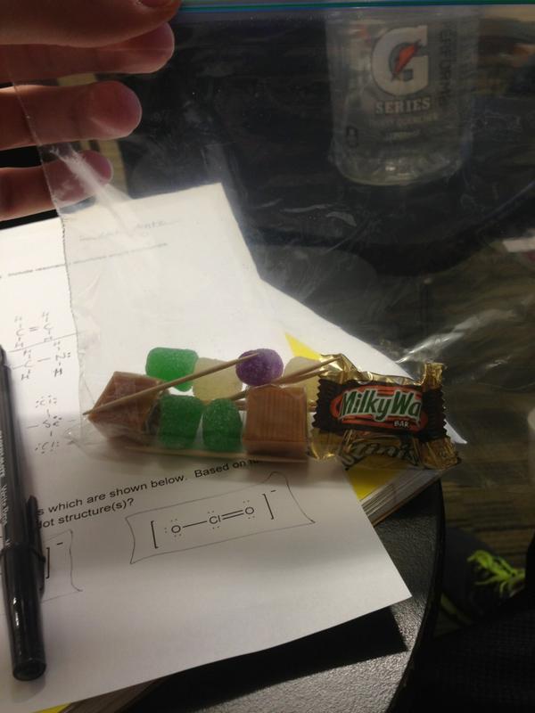 Zach_Arntz's tweet image. Perks of going to a small college! #Albion #Chem121 #MolecularStructures