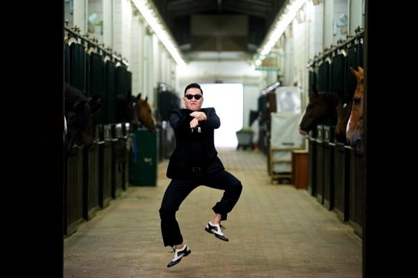 Stremer_Pes's tweet photo. La nueva celebracion de los goles va a ser al estilo gangnam. http://t.co/7VKyAKYe