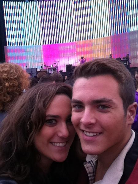 Francesca_pac's tweet image. Non è possibile che tra 'poco' saranno qui @Feder_Pac #radiohead #danzadelsole