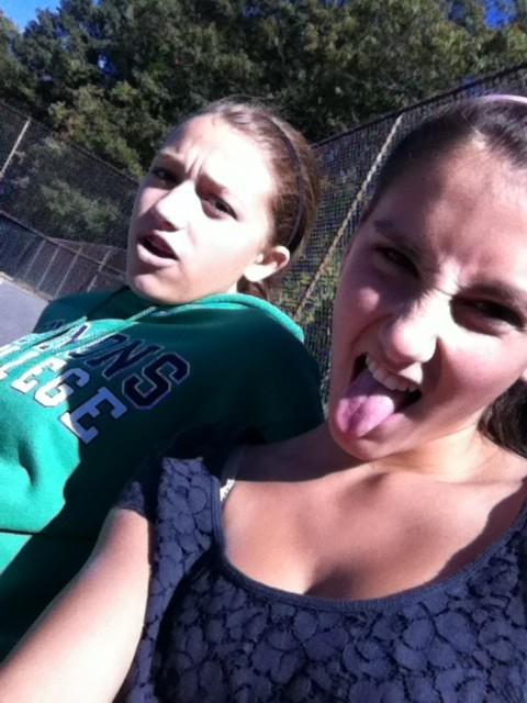 maddyxoxobrien's tweet image. “@laurenobrien67: #TweetAPictureThatDescribesOurFriendship #YES @Jspagsgotswag http://t.co/TLTKCEYQsx” HAHAHAHAHA JSPAGS