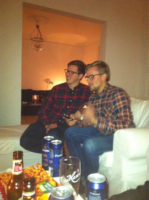 "Det blir Jens i regjering!" - @RunarNygaard og @marcusirgens har allsang!