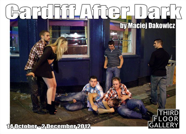 _spn_'s tweet photo. Exhibtion 29 at @3rdfloorgallery "Cardiff After Dark" by @maciejdakowicz arrives home! http://t.co/Hps8XKzp http://t.co/8lhWVhK6