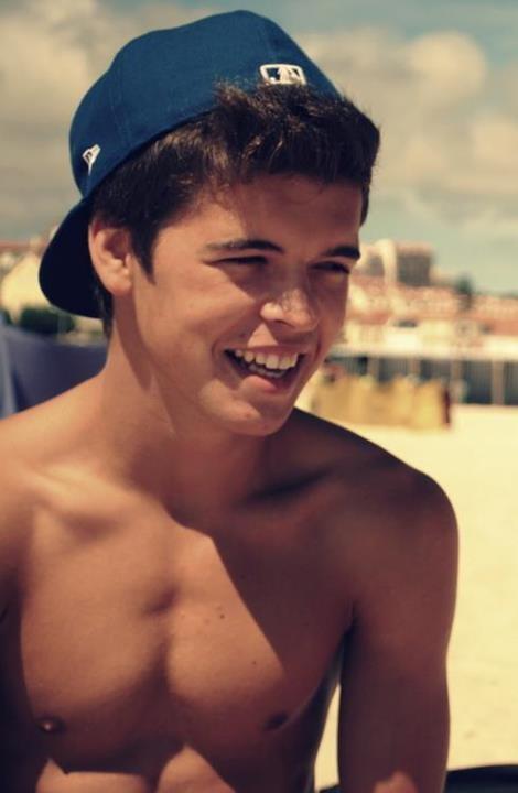 TumblrBoys00's tweet photo. #RETWEET this cutie! http://t.co/FvSgqk57