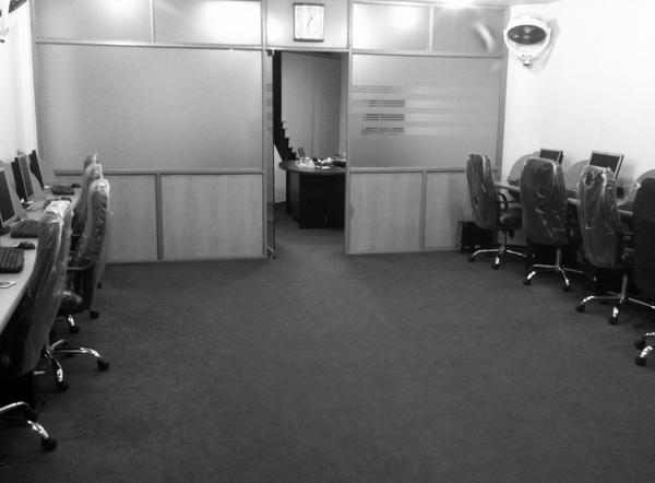 SwaamTech's tweet image. #SwaamTech Work Space :) #AndroidTesting #Selenium