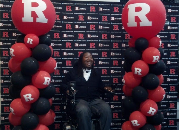 RUVisitorCenter's tweet photo. Thanks to @MillerPartyRent for providing the incredible decorations for @EricLeGrand52 book event! #RFamily http://t.co/czfTx3uH