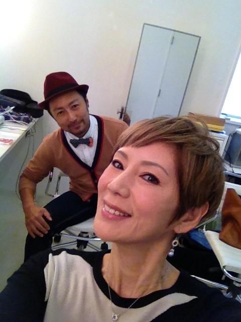 秋野暢子 On Twitter 今日はロート製薬さんの仕事です メイク完了 秋野暢子 On Twitter 今日はロート製薬さんの仕事です メイク完了