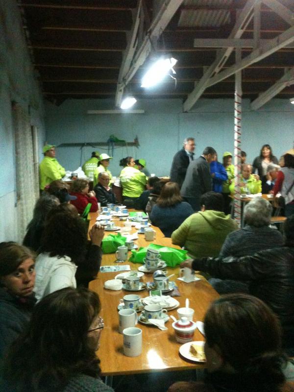 Hugoaz6Z's tweet photo. Gran encuentro en Luisa Echavarría cc @gastonsaavedra @jcsmono @rsandovalgangas @Yessica_Roxana http://t.co/OyB3REB1