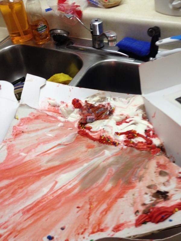 the_real_lkb's tweet image. Hi, let&apos;s leave my ice cream cake on the counter to melt @whootly_bocka #thisiswhatimdealingwith #sos #someonehelpme