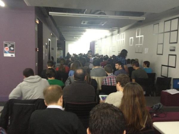 jorge_gregorio's tweet image. Comenzamos el #HTMLTour en #Madridonrails con lleno absoluto @lacatedral