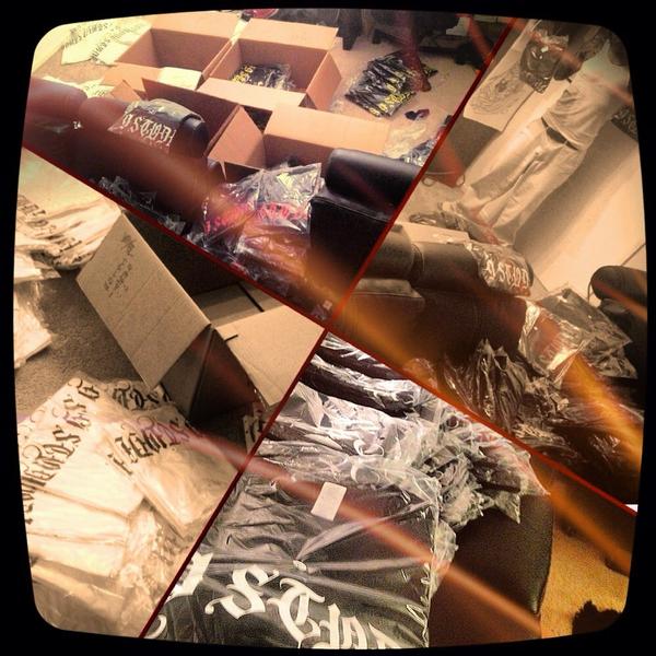 ogstudio213's tweet photo. #ogstudio #katana @HoriYoTatt2 @TK444OG  OG Studio Tee http://t.co/l7rSDZQI