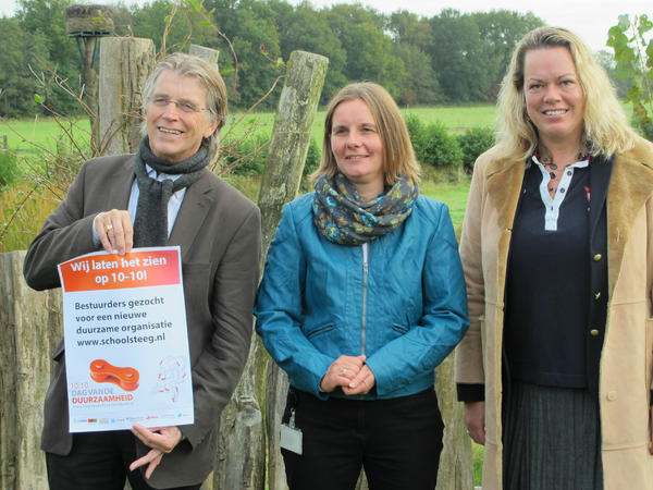 <a href="/TijsRolle/">Tijs Rolle</a> plaatst oproep voor bestuurders  bit.ly/PnmVDa #dvdd12 #duurzaamheidsestafette <a href="/Gem_Leusden/">Gemeente Leusden</a> <a href="/urgenda/">@urgenda.bsky.social</a>