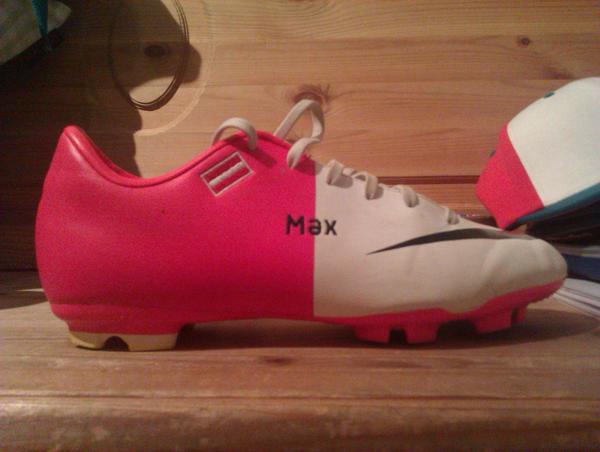 max01gra tweet picture