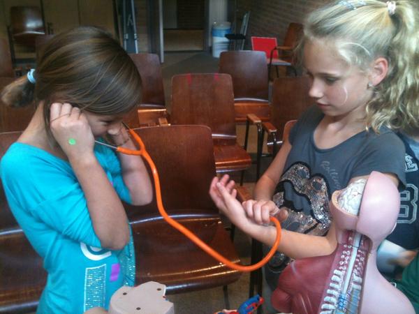 Hoor je of mijn hart klopt? En hoeveel keer per minuut dan? Goed luisteren! <a href="/ZabukiZeist/">Zabuki Zeist</a>