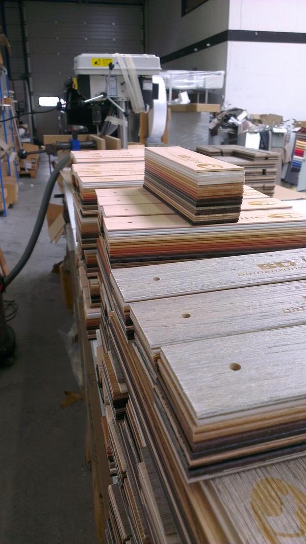 BDLine's tweet photo. Nieuwe hout collectie aan het voorbereiden. Boren, zagen, busschroeven erin en in de nieuwe box. http://t.co/nn2mMfd1
