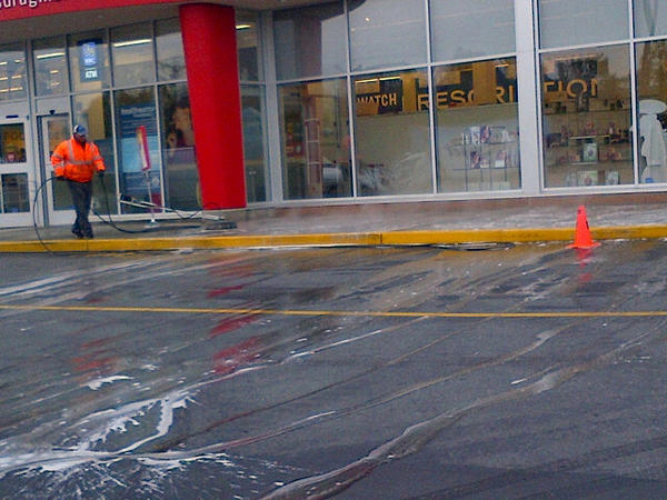 briannamarquis2's tweet image. Why would you #washtheground #wtf #itsgoingtorain