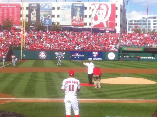 wrobertkang's tweet photo. Frank Robinson throwing first playoff pitch in DC…goNats! http://t.co/1QPyDLLL