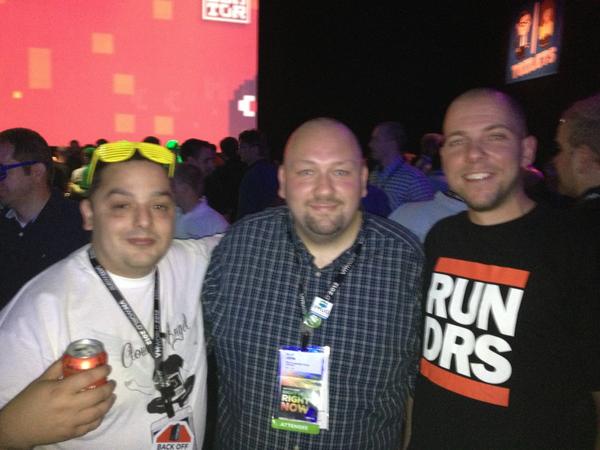 rickyelqasem's tweet image. RT @stevelm33 @rickyelqasem @DuncanYB @NWEnglandVMUG #vmworld2012  cc @millshill_neil
