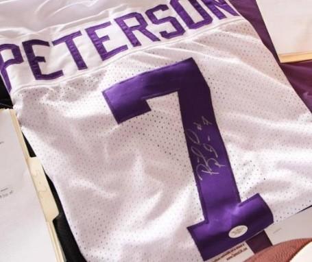 P2Foundation's tweet photo. Help fight childhood cancer-Go to http://t.co/5HSIPPYQ and donate-Your donation could win you an autographed jersey! http://t.co/WkhC54NW