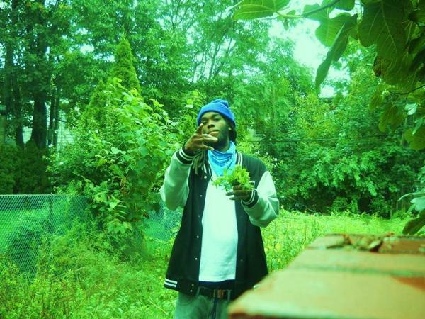 JHAWK718's tweet image. MY MOBBY @CHRONiCYONiC GOT BARS .. RASTACRiP SEH DAHT .. I WANNA FUCC .. #MOBLYFE CAN I TOUCH UR BOOBZ ..