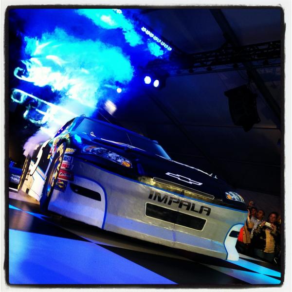 GetSpectrum's tweet photo. Check out the @kaseykahne No. 5 #TWC @chevrolet cake car from @Duff_Goldman &amp; @Charm_CityCakes! http://t.co/LtIGgdch