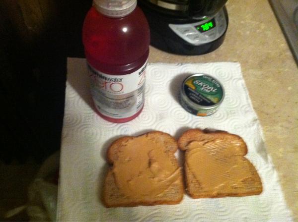 Ptark11's tweet image. Dinner? #poorManProblems....hope @itsscadybetchh finds somthin better for dinner