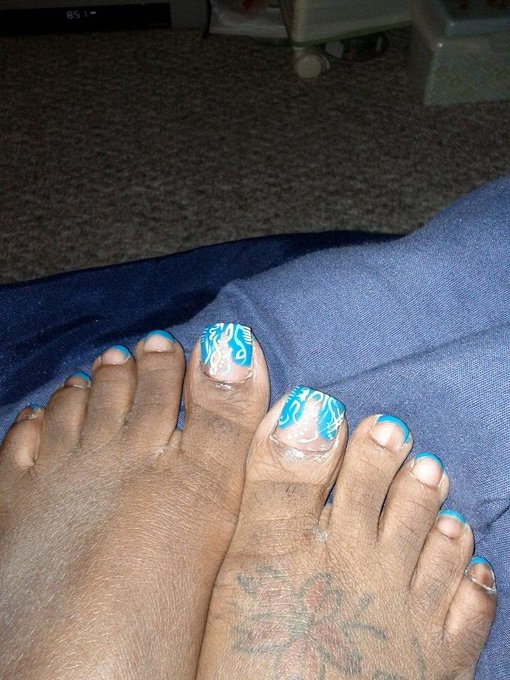 My sexy feet I did http://t.co/3OfzA8i0