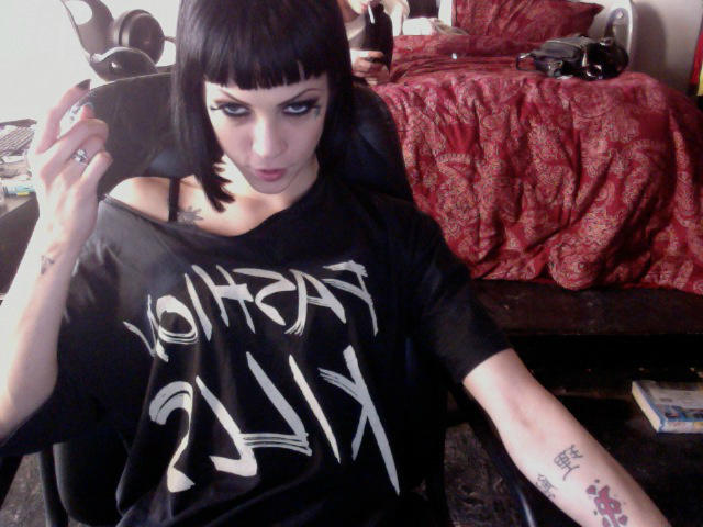 This is me right now <3 lol #stoned http://t.co/IFicxJ2c