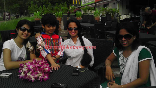 marathiactors's tweet photo. केतकी.... सिंगापूर 2012 http://t.co/PE1r22ka आणखीन बरेच फोटो आहेत तुम्हाला नक्की आवडतील. http://t.co/vOOpfXKF
