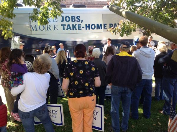 _JasonOsborne's tweet photo. #romneyryan2012 supporters in Waverly Ohio with Josh Romney @RomneyBus http://t.co/wCt6cDru