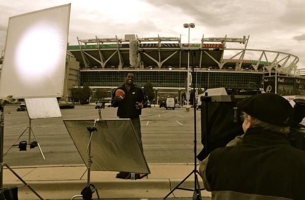 voteforseven's tweet image. Who's the newest Marylander to join us supporting good jobs and school funding in Maryland? Here's a hint... #Question7