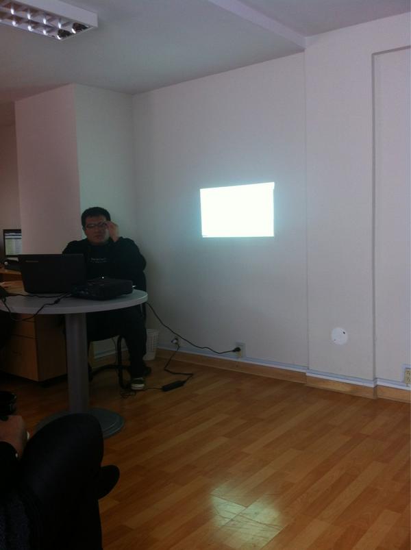 manolitom's tweet image. zen coding brown bag session at @tallertech via @neosergio #zencoding