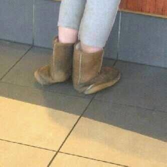 fat girl in uggs