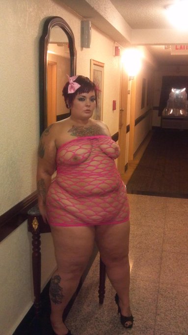 Being goofy in miami #bbw #bbwporn #fat #bbwporn #porn #fetish #fishnet http://t.co/YOoD6HIC