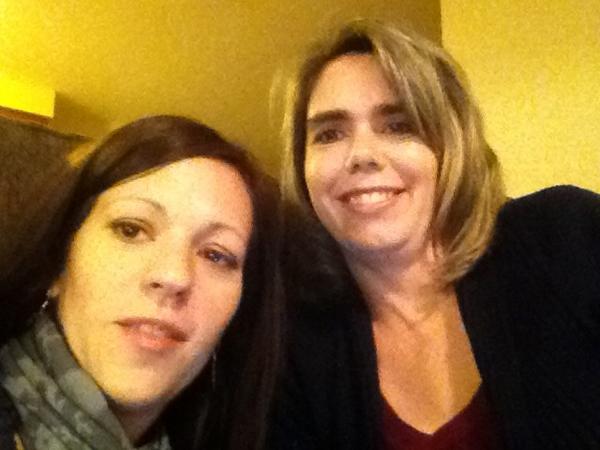 reets0808's tweet photo. Sitting with @ridley333 chilling and chatting http://t.co/qGWKix52